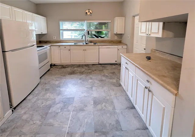 Photo 2 of Single family home for sale at 1528 Levern St, Clearwater, FL 33755 | MLS# R4912091 | Listing updated on 2026-10-08