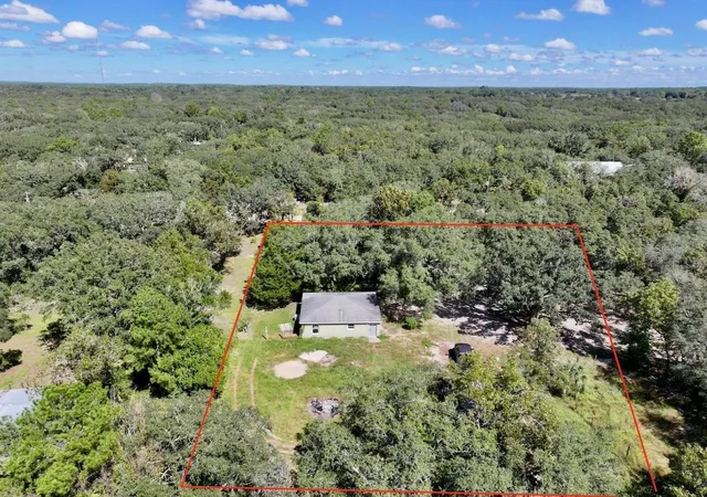 Photo 2 of Single family home for sale at 1750 W High Acres St, Lecanto, FL 34461 | MLS# TB8554320 | Listing updated on 2026-10-03