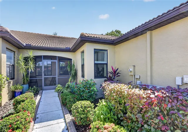 Photo 3 of House for sale at 2534 Oswego Dr, North Port, FL 34289 | MLS# D6149012 | Listing updated on 2026-10-17