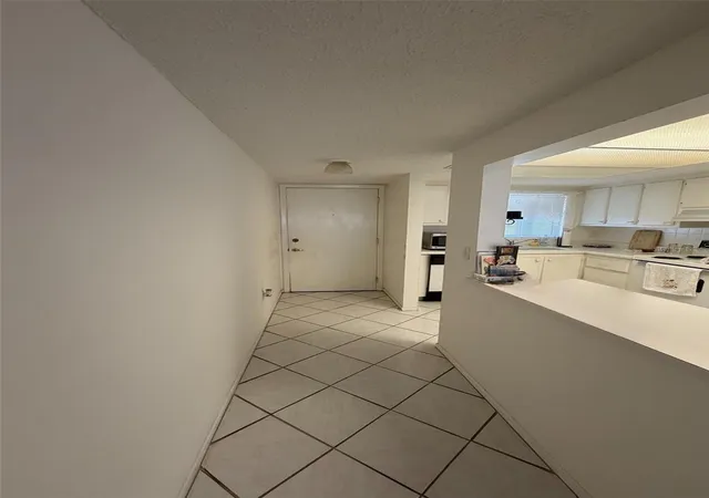 Photo 3 of Condo for sale at 1524 Lakeview Rd #304, Clearwater, FL 33756 | MLS# TB8554324 | Listing updated on 2026-10-03