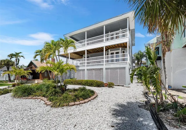 Photo 3 of Single family home for sale at 12505 Sunshine Ln, Treasure Island, FL 33706 | MLS# TB8554325 | Listing updated on 2026-10-03
