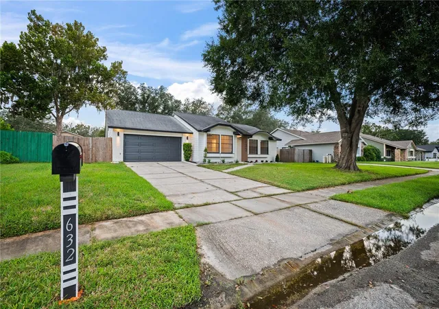 Photo 2 of Single family home for sale at 632 Tuskawilla Point Ln, Winter Springs, FL 32708 | MLS# TB8554337 | Listing updated on 2026-10-03