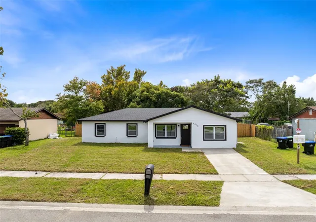 Photo 2 of Single family home for sale at 4410 Chateau Rd, Orlando, FL 32808 | MLS# O6446759 | Listing updated on 2026-10-03
