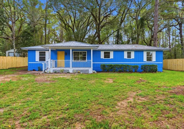 Single family home for sale at 15923 NW 118th Place, ALACHUA, FL 32615 | MLS# GC543929