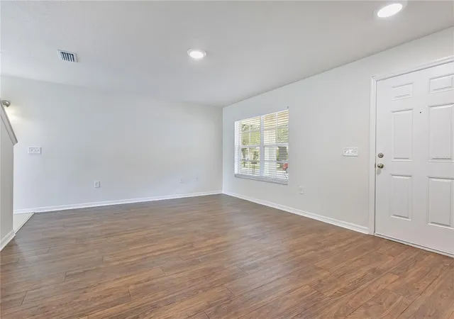 Photo 3 of Single family home for sale at 10332 Summerview Cir, Riverview, FL 33578 | MLS# O6446762 | Listing updated on 2026-10-06