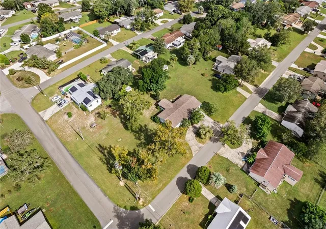 Photo 3 of Single family home for sale at 106 S Lucille St, Beverly Hills, FL 34465 | MLS# CC858358 | Listing updated on 2026-10-10