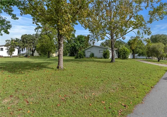 Photo 4 of Single family home for sale at 106 S Lucille St, Beverly Hills, FL 34465 | MLS# CC858358 | Listing updated on 2026-10-10