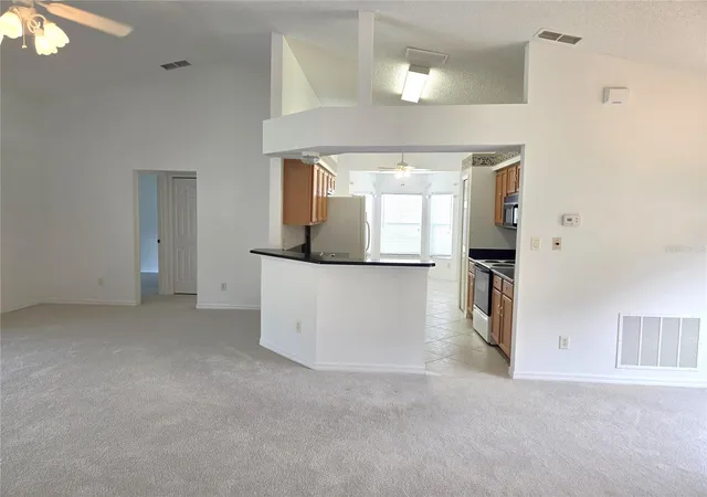 Photo 4 of Single family home for sale at 25419 Crestwater Dr, Leesburg, FL 34748 | MLS# G5118546 | Listing updated on 2026-10-05