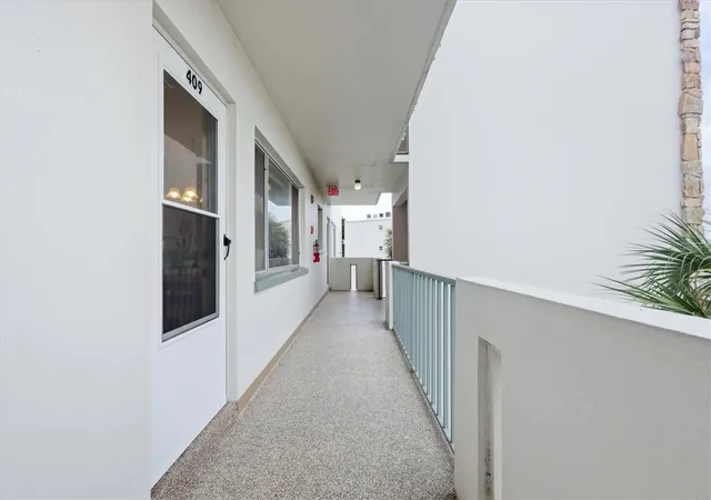 Photo 3 of Condo for sale at 4440 Ironwood Cir #409D, Bradenton, FL 34209 | MLS# A4708260 | Listing updated on 2026-10-07