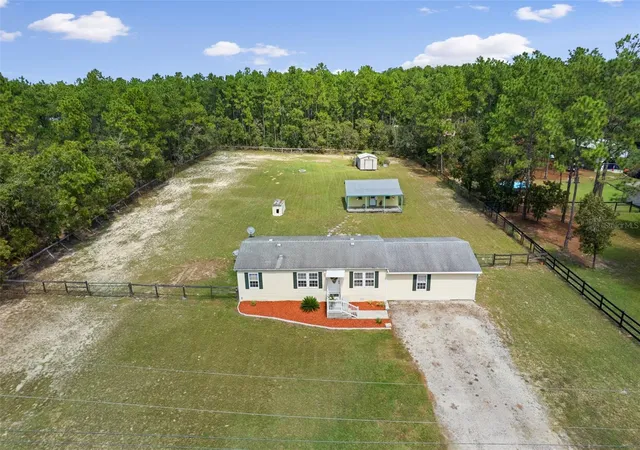 Photo 3 of Manufactured home for sale at 13265 Sw 67th Lane, Ocala, FL 34481 | MLS# OM733349 | Listing updated on 2026-10-03