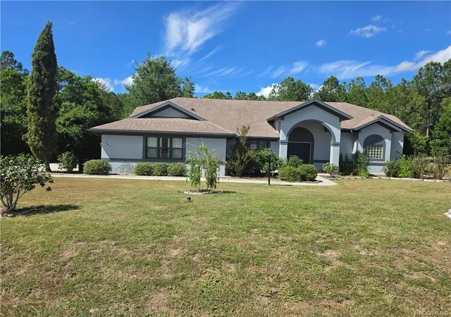 Photo 1 of Single family home for sale at 994 E Crown Of Roses Loop, Inverness, FL 34453 | MLS# OM733350 | Listing updated on 2026-10-05