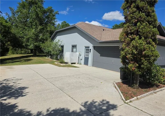 Photo 2 of Single family home for sale at 994 E Crown Of Roses Loop, Inverness, FL 34453 | MLS# OM733350 | Listing updated on 2026-10-05