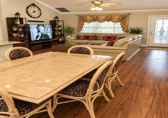 Photo 3 of Single family home for sale at 806 San Salvador Dr, Lady Lake, FL 32159 | MLS# TB8554349 | Listing updated on 2026-10-03