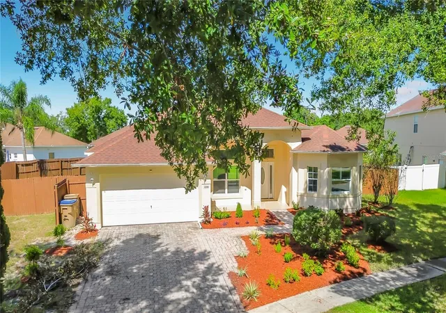 Photo 2 of Single family home for sale at 4203 Lugano Ct, Kissimmee, FL 34746 | MLS# O6446768 | Listing updated on 2026-10-27