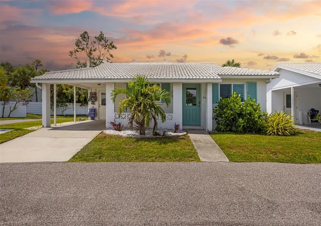 Condo for sale at 546 Spanish Dr S, LONGBOAT KEY, FL 34228 | MLS# A4708263