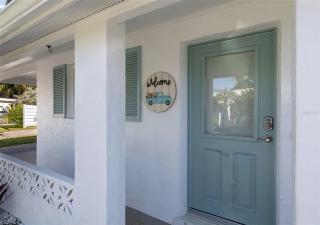 Photo 2 of Condo for sale at 546 Spanish Dr S, Longboat Key, FL 34228 | MLS# A4708263 | Listing updated on 2026-10-06