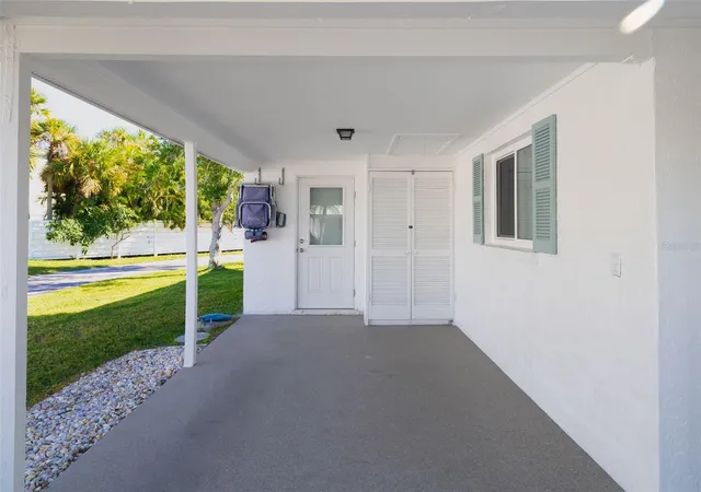 Photo 4 of Condo for sale at 546 Spanish Dr S, Longboat Key, FL 34228 | MLS# A4708263 | Listing updated on 2026-10-06
