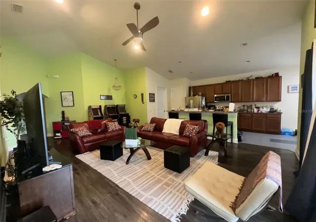 Photo 4 of Single family home for sale at 480 Bellissimo Pl, Howey In The Hills, FL 34737 | MLS# A4708264 | Listing updated on 2026-10-08