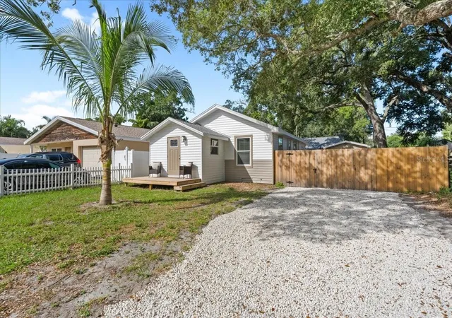 Photo 3 of Single family home for sale at 4800 22nd Street N, Saint Petersburg, FL 33714 | MLS# TB8554357 | Listing updated on 2026-10-03