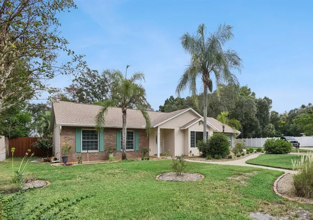 Photo 2 of Single family home for sale at 260 E Hornbeam Dr, Longwood, FL 32779 | MLS# O6446772 | Listing updated on 2026-10-03