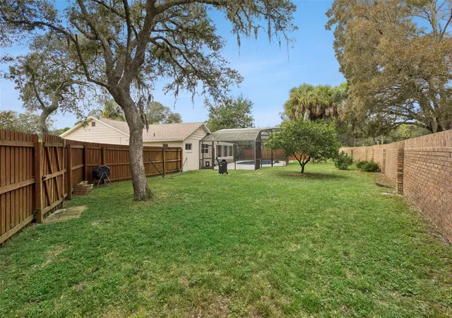 Photo 4 of Single family home for sale at 260 E Hornbeam Dr, Longwood, FL 32779 | MLS# O6446772 | Listing updated on 2026-10-03
