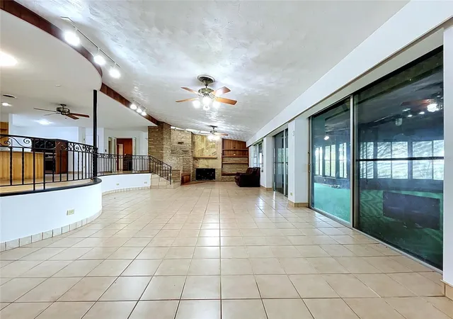 Photo 2 of Single family home for sale at 1348 Edgewater Beach Dr, Lakeland, FL 33805 | MLS# TB8554361 | Listing updated on 2026-10-29