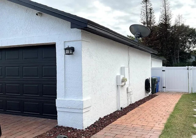 Photo 3 of Single family home for sale at 1078 Manigan Ave, Oviedo, FL 32765 | MLS# O6446773 | Listing updated on 2026-10-06