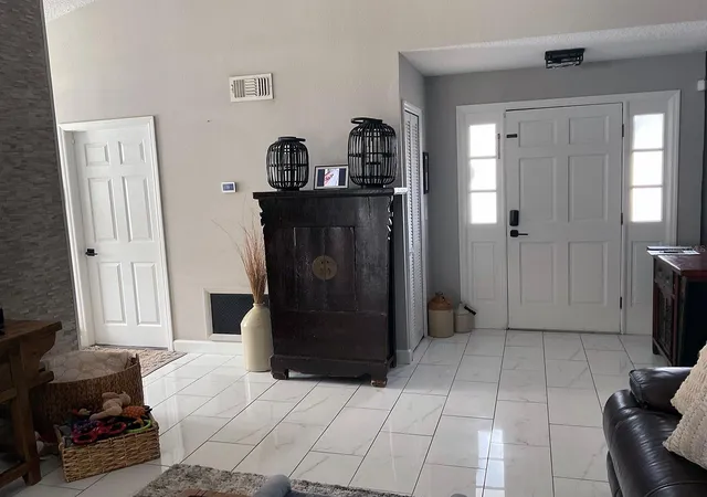 Photo 4 of Single family home for sale at 1078 Manigan Ave, Oviedo, FL 32765 | MLS# O6446773 | Listing updated on 2026-10-06