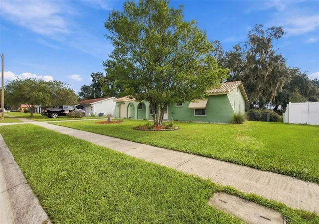 Photo 4 of Single family home for sale at 8410 Angela Ct, Zephyrhills, FL 33541 | MLS# TB8554375 | Listing updated on 2026-10-07