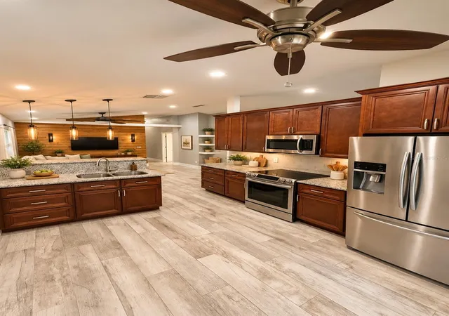 Listing Photo 5 - Condo for sale in building located at 179 Dahlia Vlg Cir, ORLANDO, FL 32807 - Unit #63