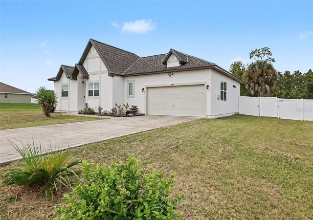 Photo 3 of Sale Pending at 747 Fraser Ct, Kissimmee, FL 34759 | MLS# O6446782 | Listing updated on 2026-10-21