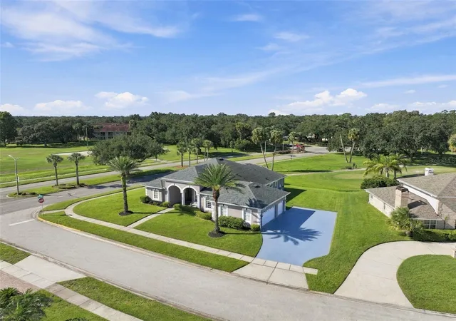 Photo 3 of Single family home for sale at 2200 Tournament Ct, Kissimmee, FL 34746 | MLS# O6446785 | Listing updated on 2026-10-07
