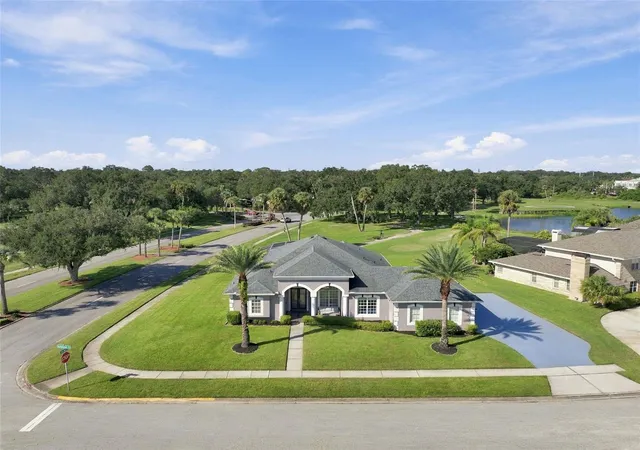 Photo 45 of Single family home for sale at 2200 Tournament Ct, KISSIMMEE, FL 34746 | MLS# O6446785 | Listing updated on 2026-10-07
