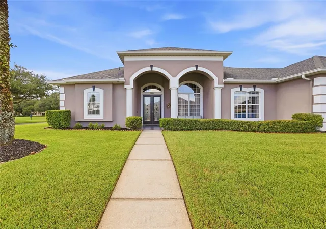 Photo 4 of Single family home for sale at 2200 Tournament Ct, Kissimmee, FL 34746 | MLS# O6446785 | Listing updated on 2026-10-07