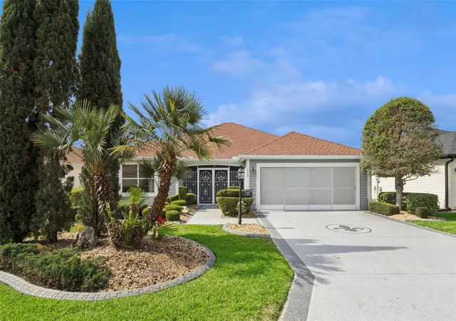 Photo 1 of Single family home for sale at 720 San Marino Dr, Lady Lake, FL 32159 | MLS# G5118550 | Listing updated on 2026-10-06