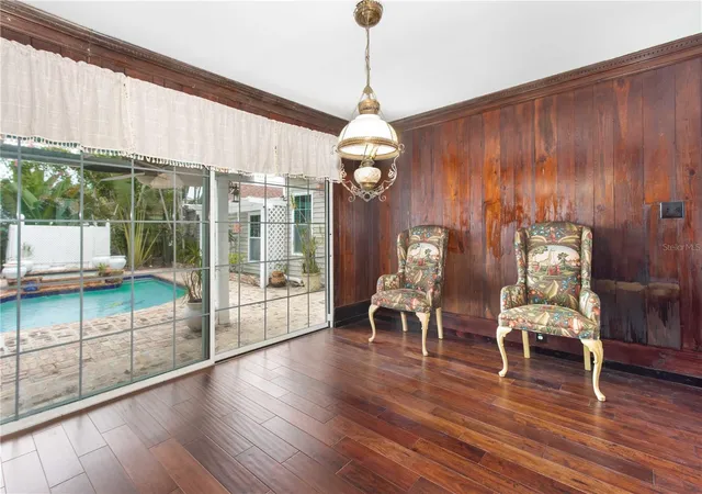 Photo 3 of Single family home for sale at 806 Narcissus Ave, Clearwater Beach, FL 33767 | MLS# TB8554380 | Listing updated on 2026-10-05