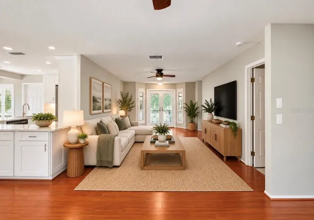 Photo 4 of House for sale at 913 Sutton Pl, Palm Harbor, FL 34684 | MLS# TB8554386 | Listing updated on 2026-10-05