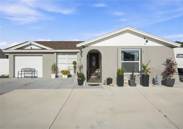Single family home for sale at 9610 Shalimar Ct, TAMPA, FL 33615 | MLS# TB8554387