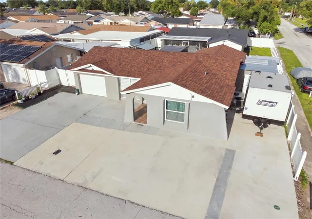Photo 3 of Single family home for sale at 9610 Shalimar Ct, Tampa, FL 33615 | MLS# TB8554387 | Listing updated on 2026-10-03
