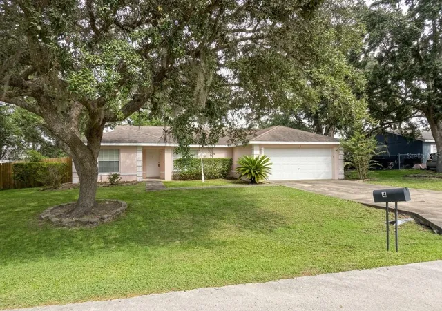 Photo 1 of Single family home for sale at 4 Pine Radl Trl, Ocala, FL 34472 | MLS# G5118554 | Listing updated on 2026-10-04