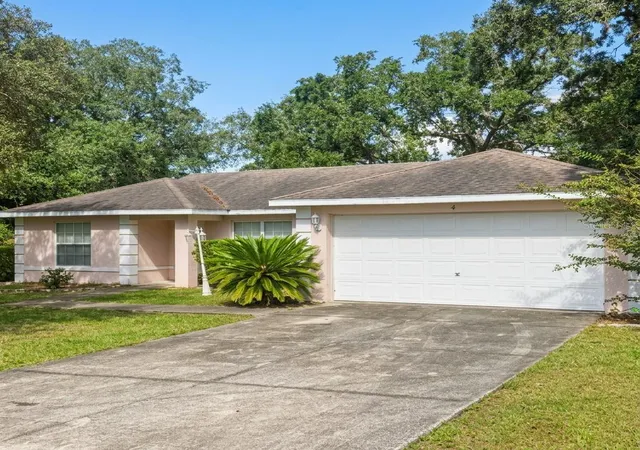 Photo 2 of Single family home for sale at 4 Pine Radl Trl, Ocala, FL 34472 | MLS# G5118554 | Listing updated on 2026-10-04