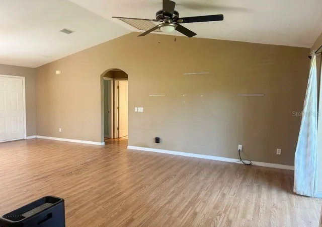 Photo 3 of Single family home for sale at 4 Pine Radl Trl, Ocala, FL 34472 | MLS# G5118554 | Listing updated on 2026-10-04