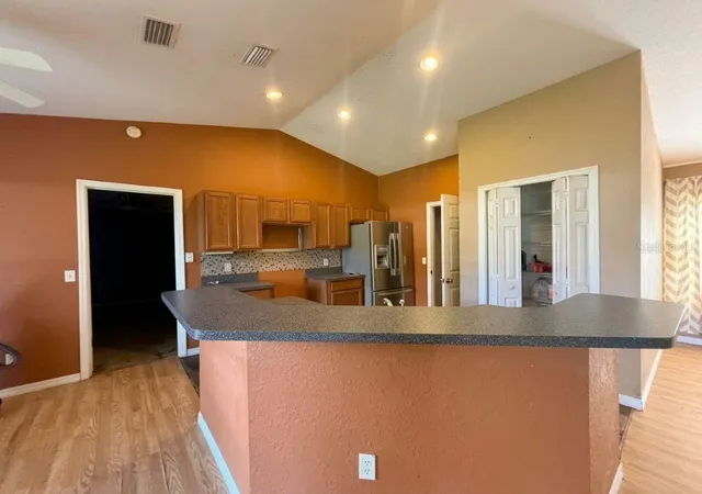 Photo 4 of Single family home for sale at 4 Pine Radl Trl, Ocala, FL 34472 | MLS# G5118554 | Listing updated on 2026-10-04