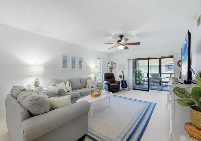 Photo 4 of Condo for sale at 5400 34th Street W #2J, Bradenton, FL 34210 | MLS# A4708275 | Listing updated on 2026-10-06