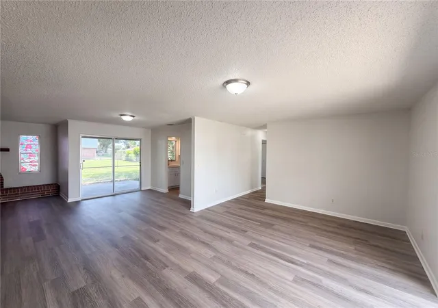 Photo 4 of Single family home for sale at 1170 N 11th Street, Eagle Lake, FL 33839 | MLS# O6446799 | Listing updated on 2026-10-03