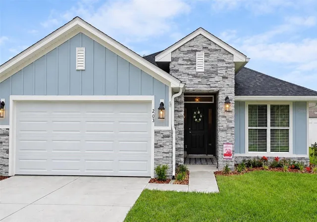 Photo 1 of Single family home for sale at 203 Sw Silver Palm Dr, Lake City, FL 32024 | MLS# TB8554397 | Listing updated on 2026-10-03