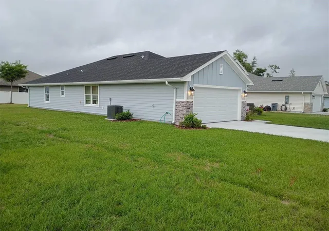 Photo 4 of Single family home for sale at 203 SW Silver Palm Dr, Lake City, FL 32024 | MLS# TB8554397 | Listing updated on 2026-10-03