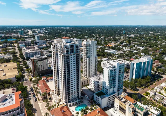Photo 2 of Condo for sale at 300 Beach Dr NE #1804, Saint Petersburg, FL 33701 | MLS# TB8554399 | Listing updated on 2026-10-16