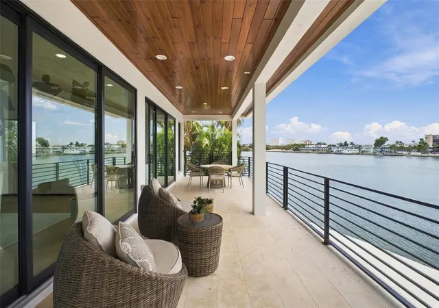 Single family home for sale at 7176 S Shore Dr, SOUTH PASADENA, FL 33707 | MLS# TB8554401