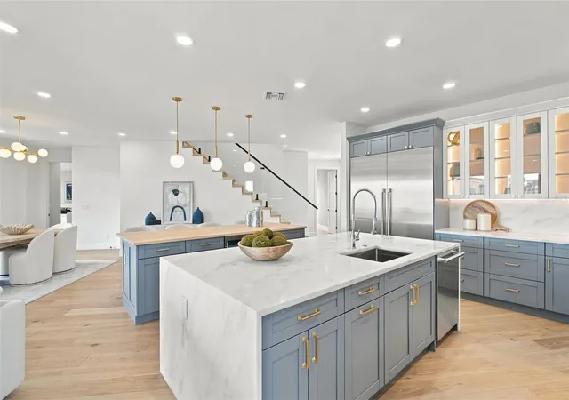 Photo 2 of Single family home for sale at 7176 S Shore Dr, South Pasadena, FL 33707 | MLS# TB8554401 | Listing updated on 2026-10-05